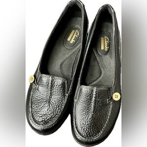 Clark’s Ashley Scurry Slip/on Black Leather Loafers Button Accents Like New 7